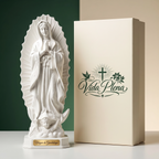 Escultura hecha a mano de la Virgen de Guadalupe