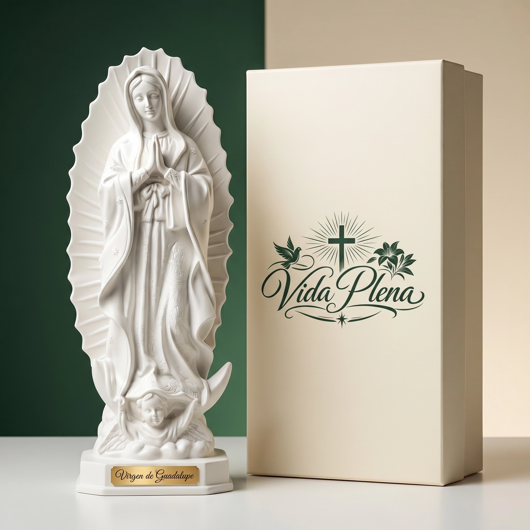 Escultura hecha a mano de la Virgen de Guadalupe