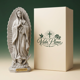 Escultura hecha a mano de la Virgen de Guadalupe