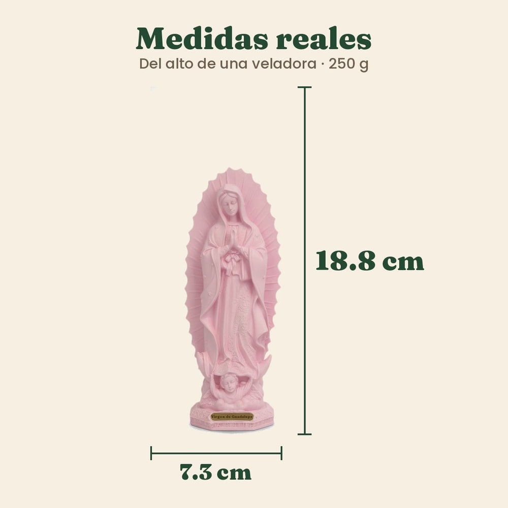 Medidas reales de la escultura: 18.8 cm de alto y 7.3 cm de ancho